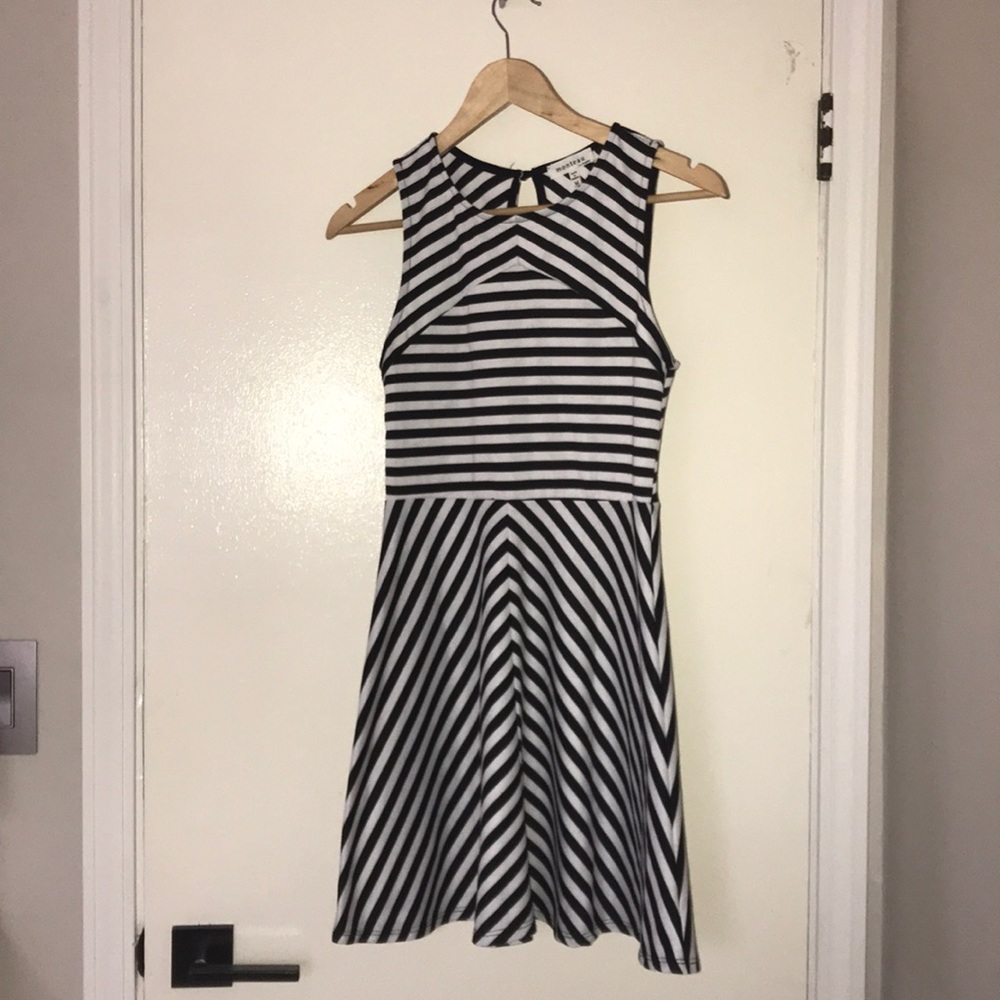 monteau stripped black and white dress